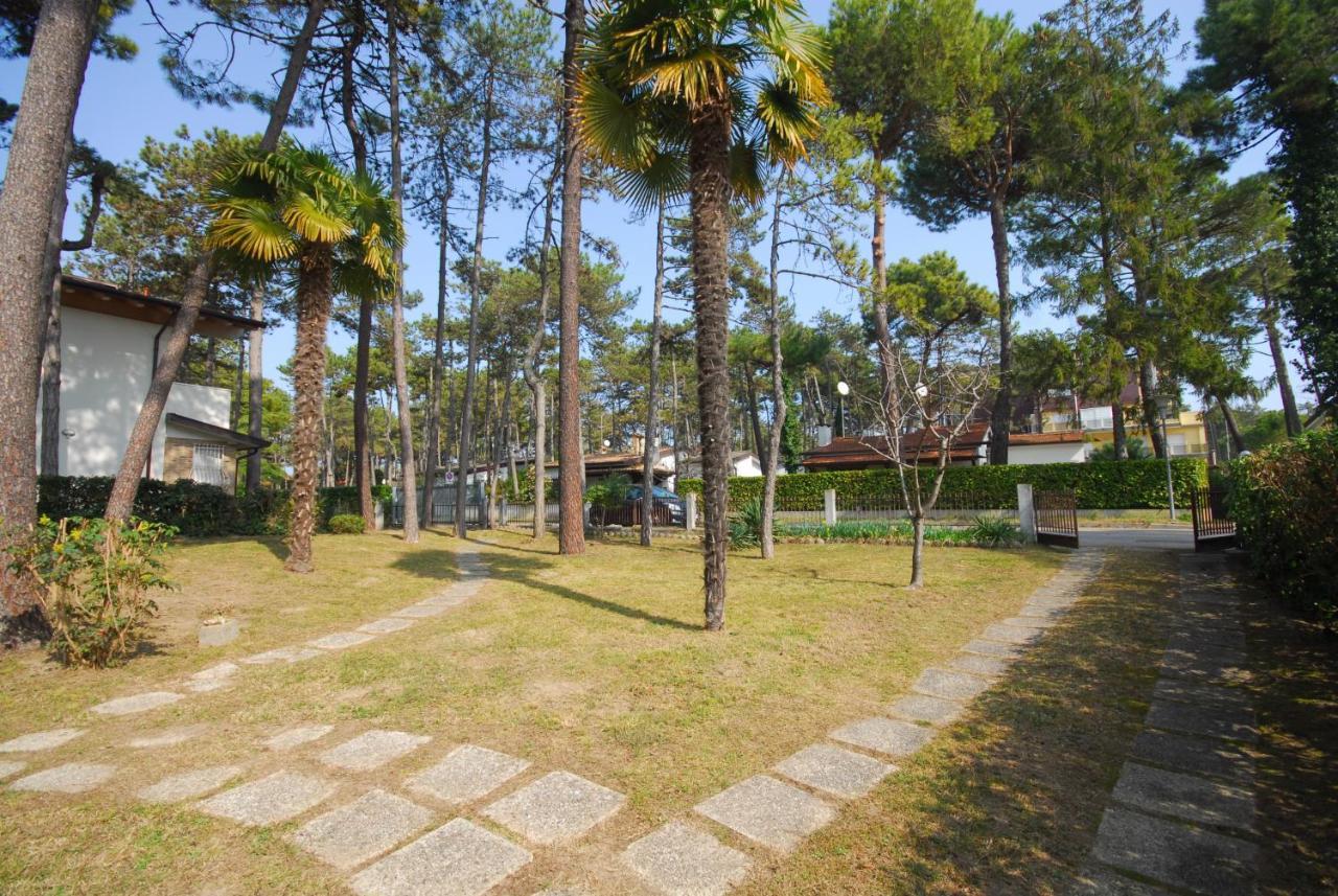 Villa Argia Lignano Sabbiadoro Buitenkant foto