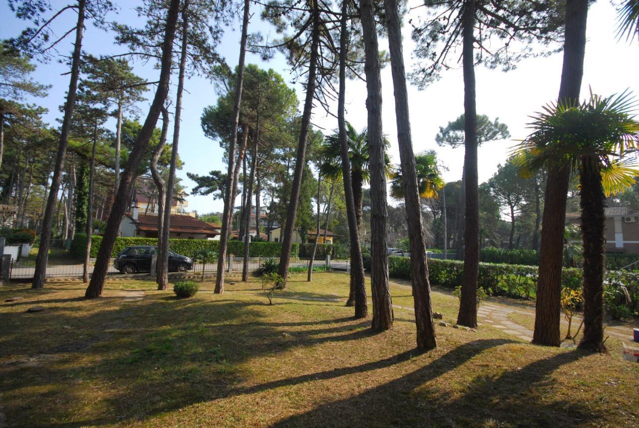 Villa Argia Lignano Sabbiadoro Buitenkant foto